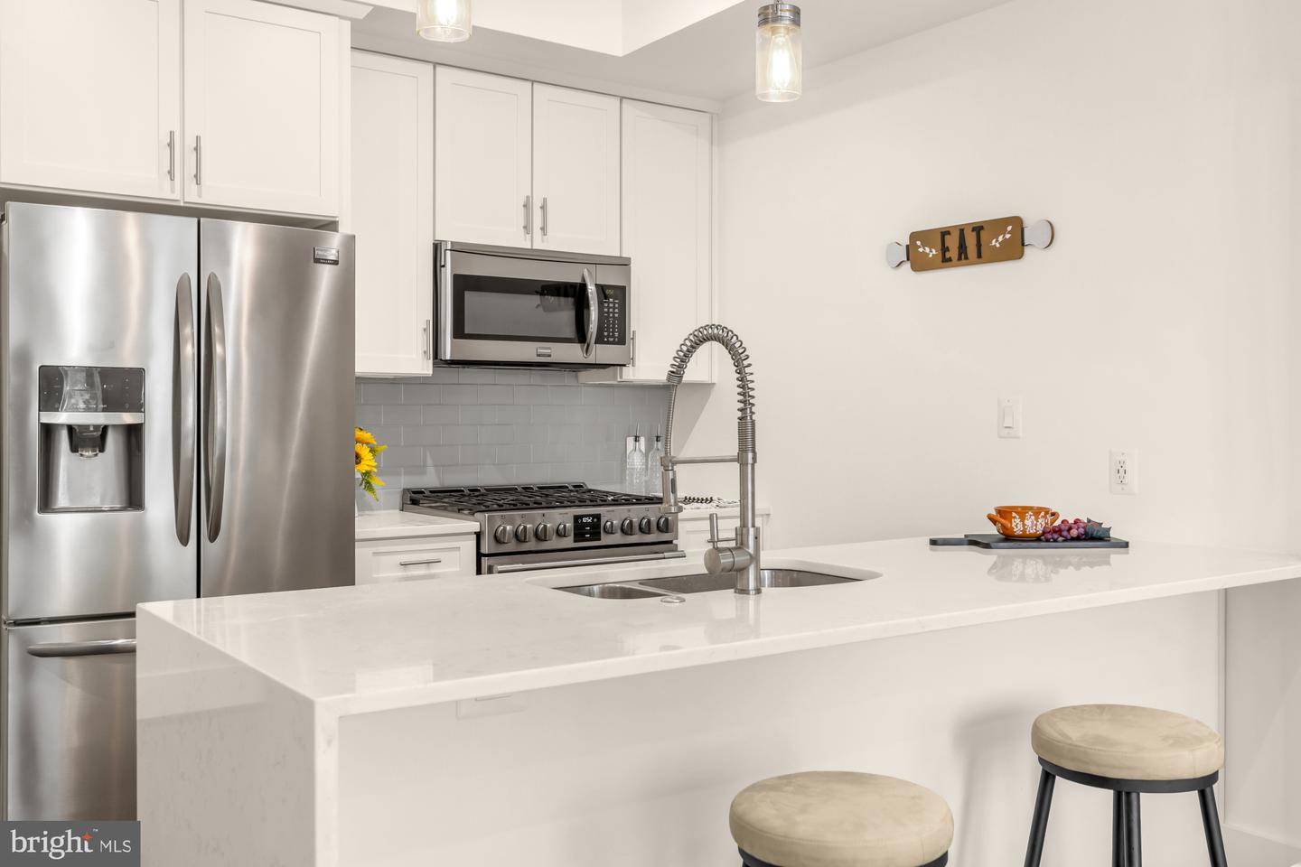 1451 Girard St Nw #2 Property Photo 5