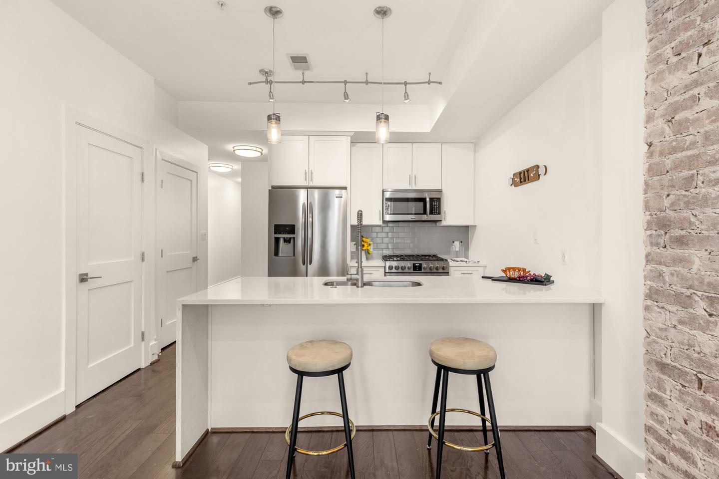 1451 Girard St Nw #2 Property Photo 6