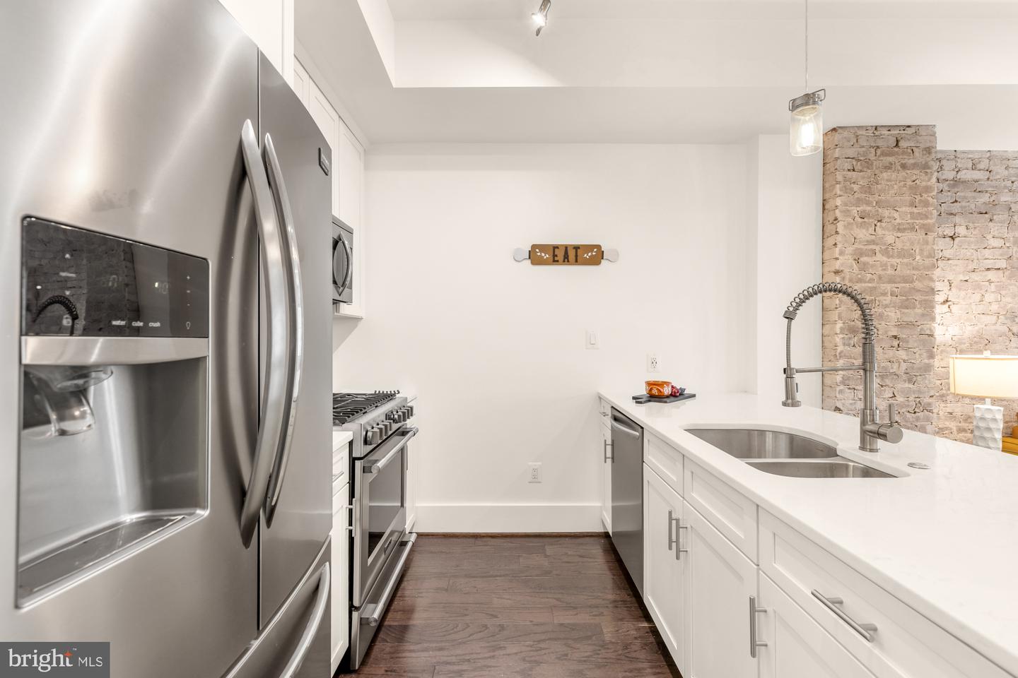 1451 Girard St Nw #2 Property Photo 8