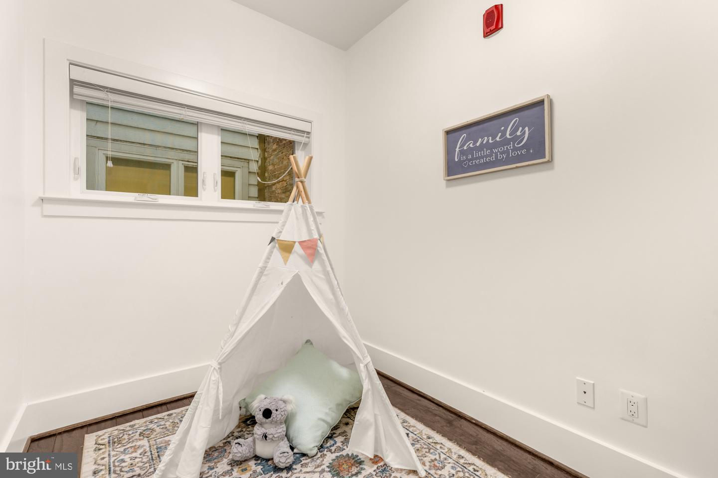 1451 Girard St Nw #2 Property Photo 13