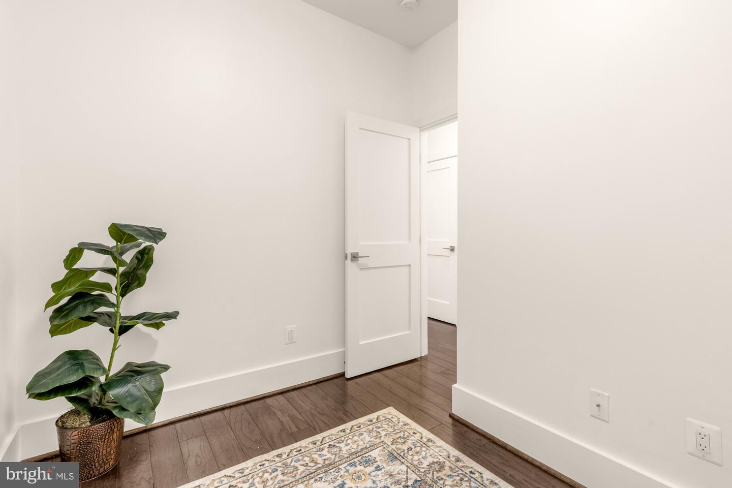 1451 Girard St Nw #2 Property Photo 14