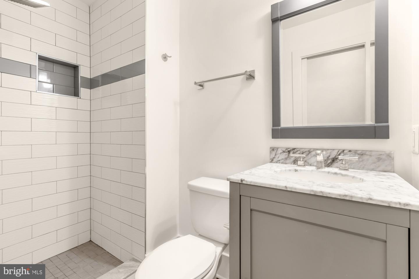 1451 Girard St Nw #2 Property Photo 16