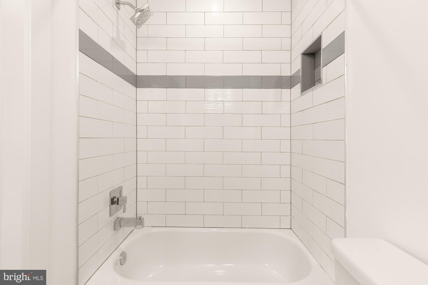 1451 Girard St Nw #2 Property Photo 25