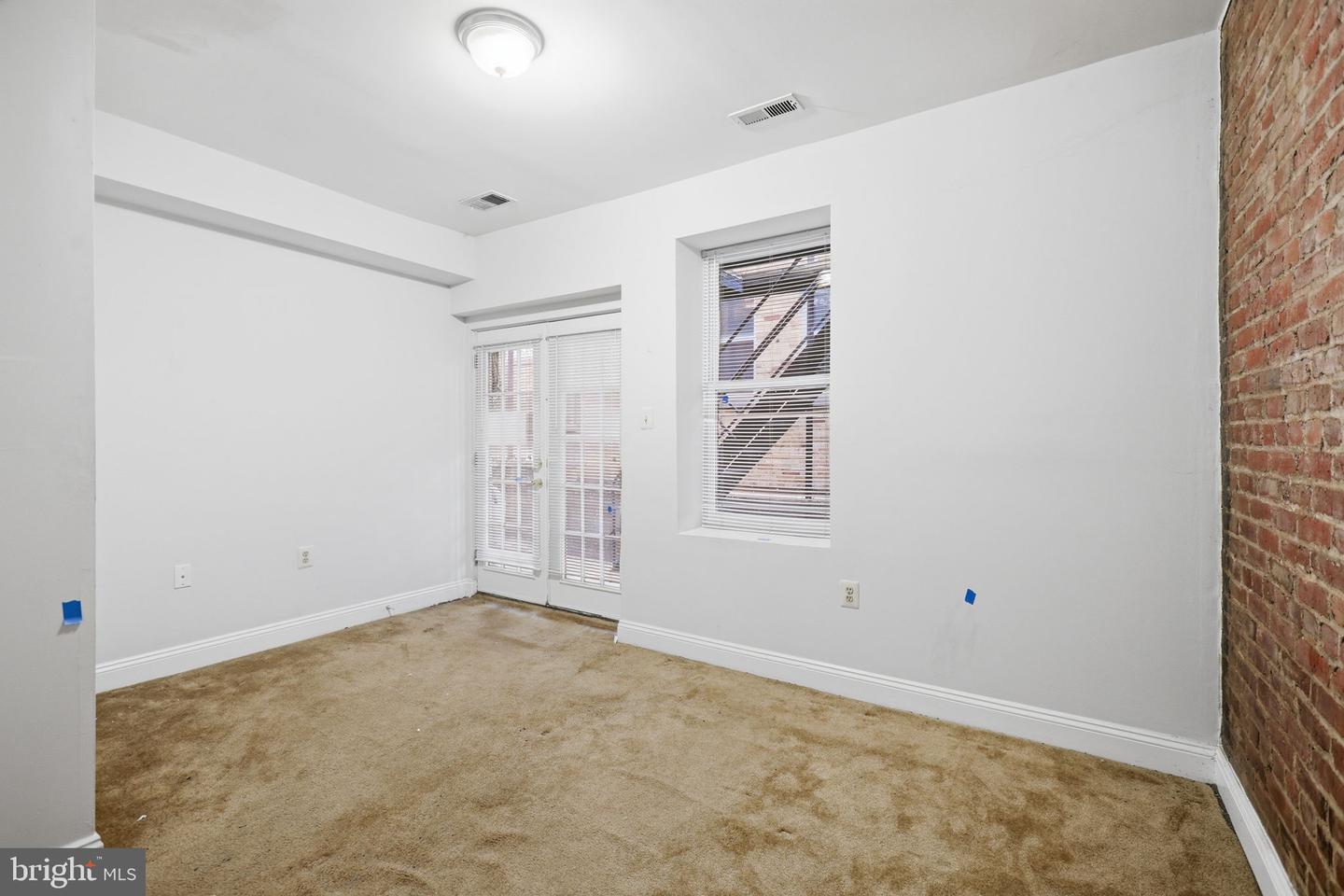 2703 12th St Ne Property Photo 7