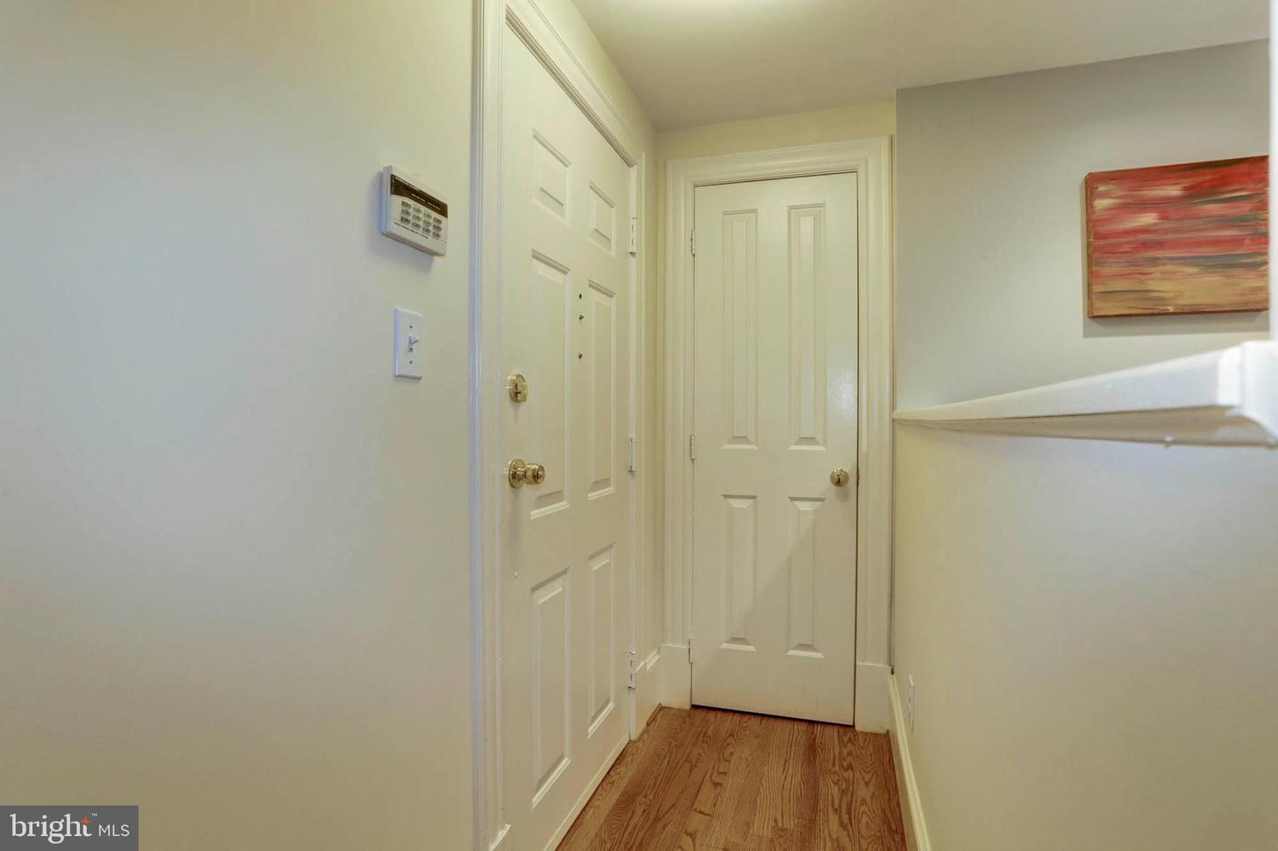 1807 California St Nw #205 Property Photo 2