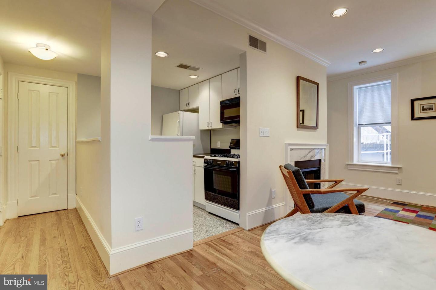 1807 California St Nw #205 Property Photo 7