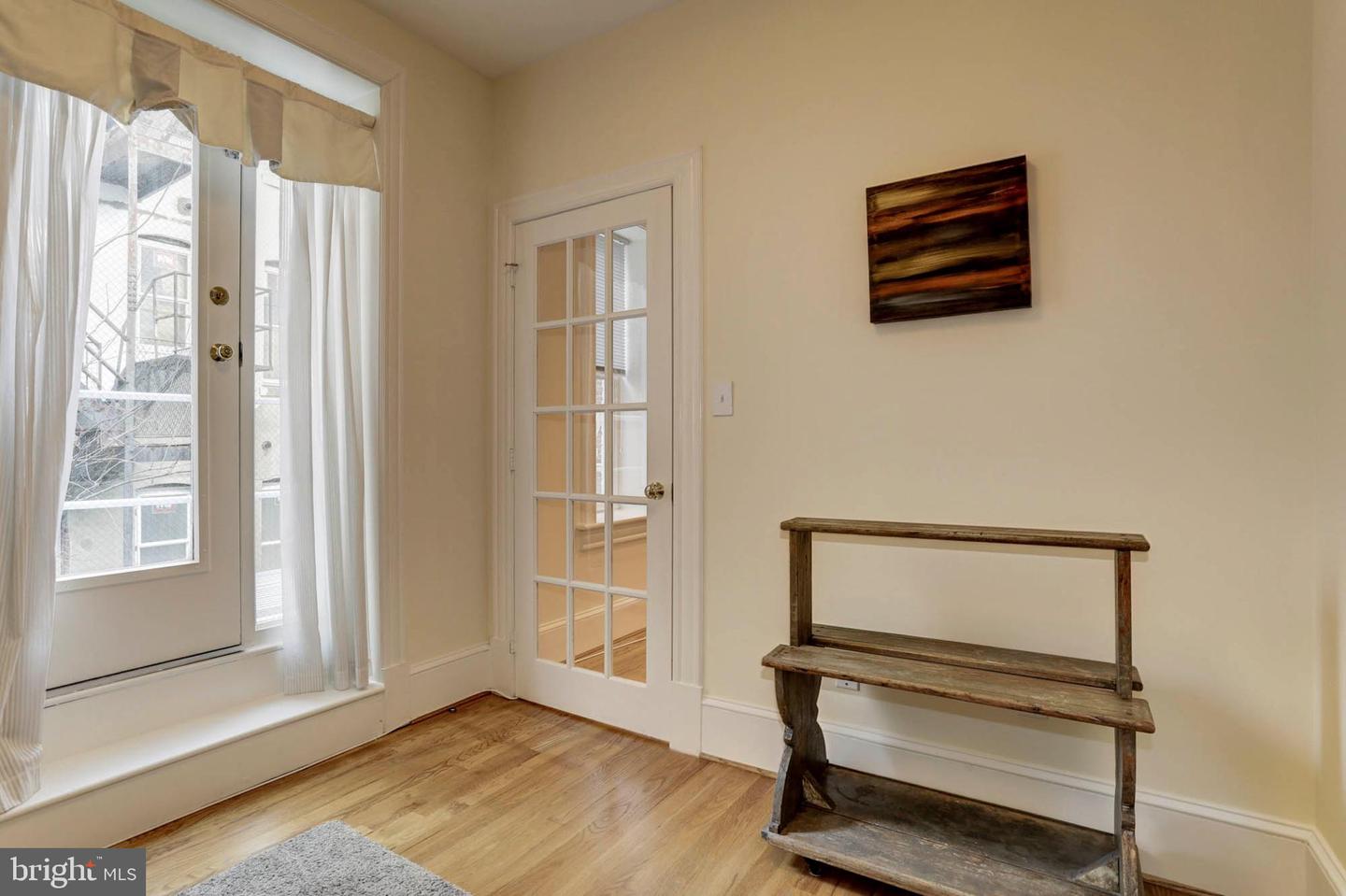 1807 California St Nw #205 Property Photo 17