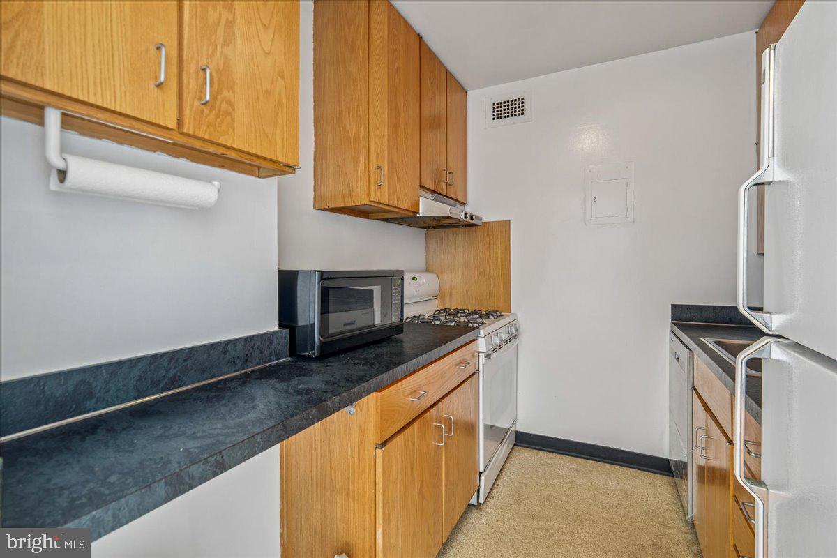 2475 Virginia Ave Nw #918 Property Photo 13