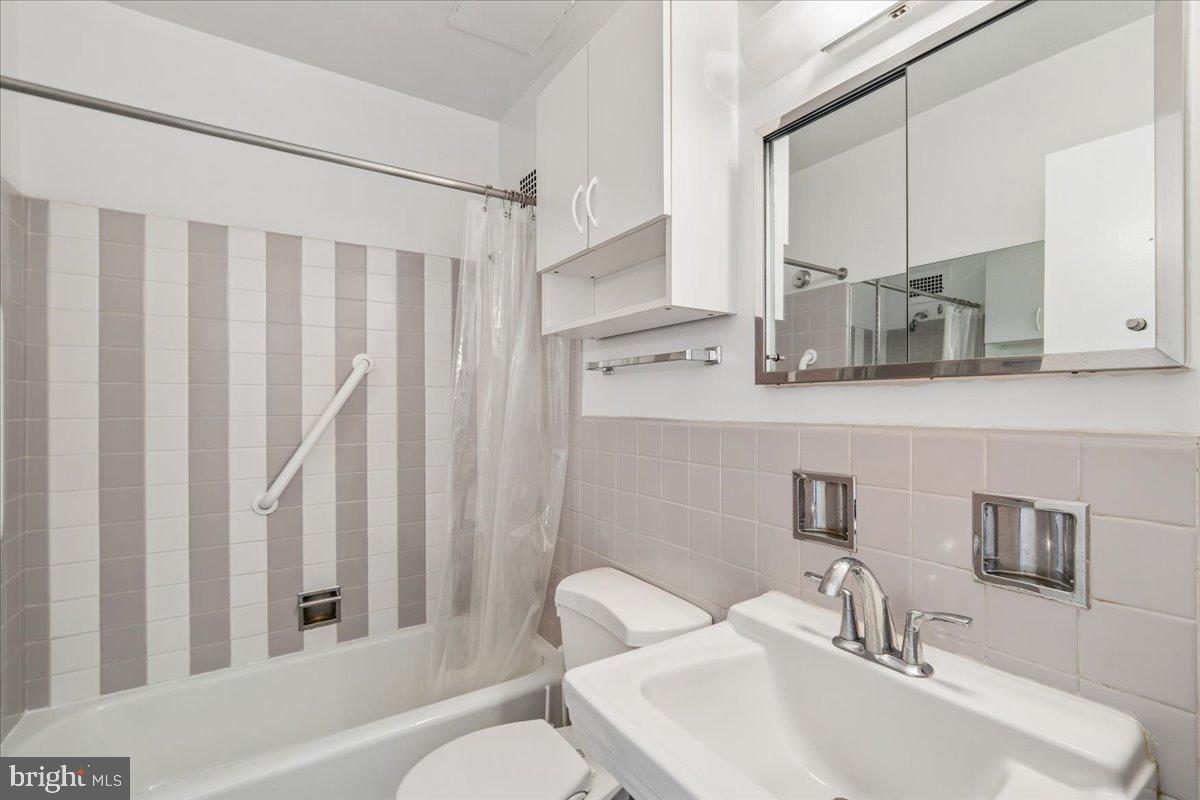 2475 Virginia Ave Nw #918 Property Photo 21