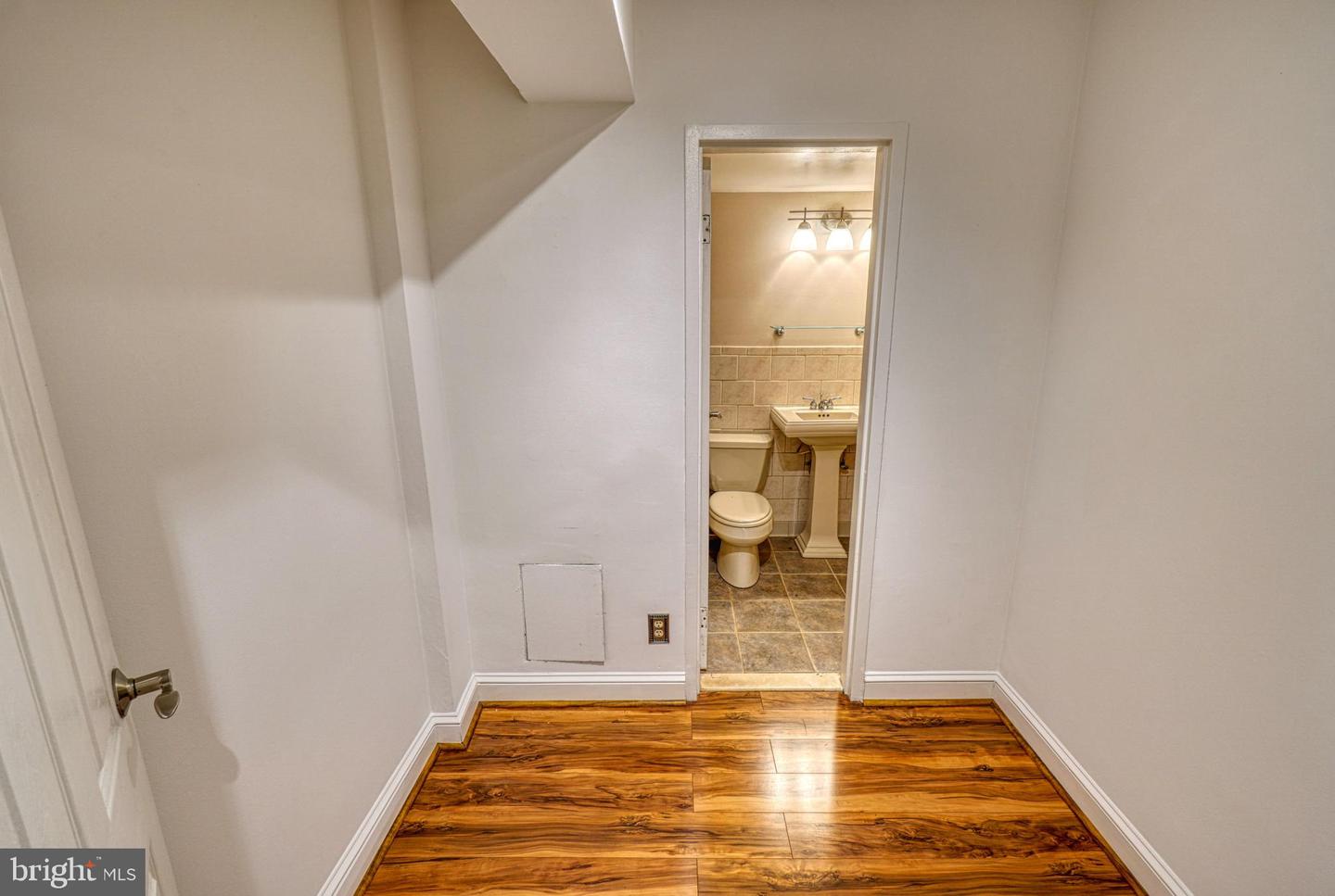1801 Clydesdale Pl Nw #311 Property Photo 32