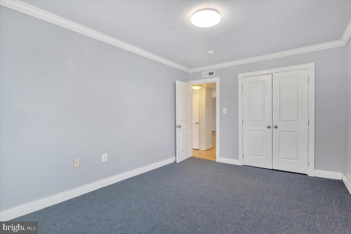 2850 Hartford St Se #303 Property Photo 9