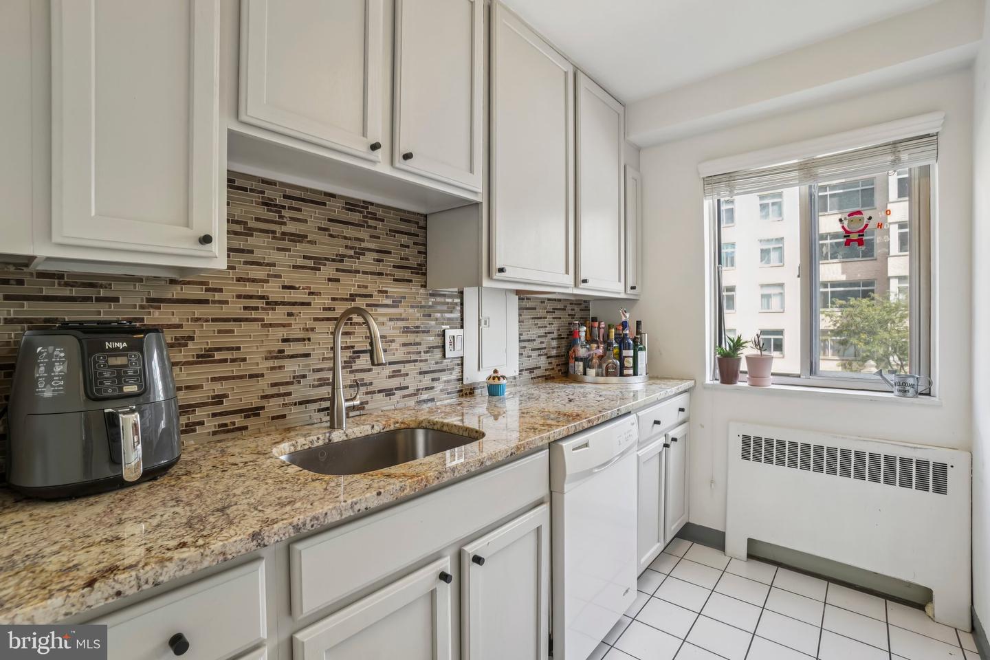 730 24th St Nw #205 Property Photo 10