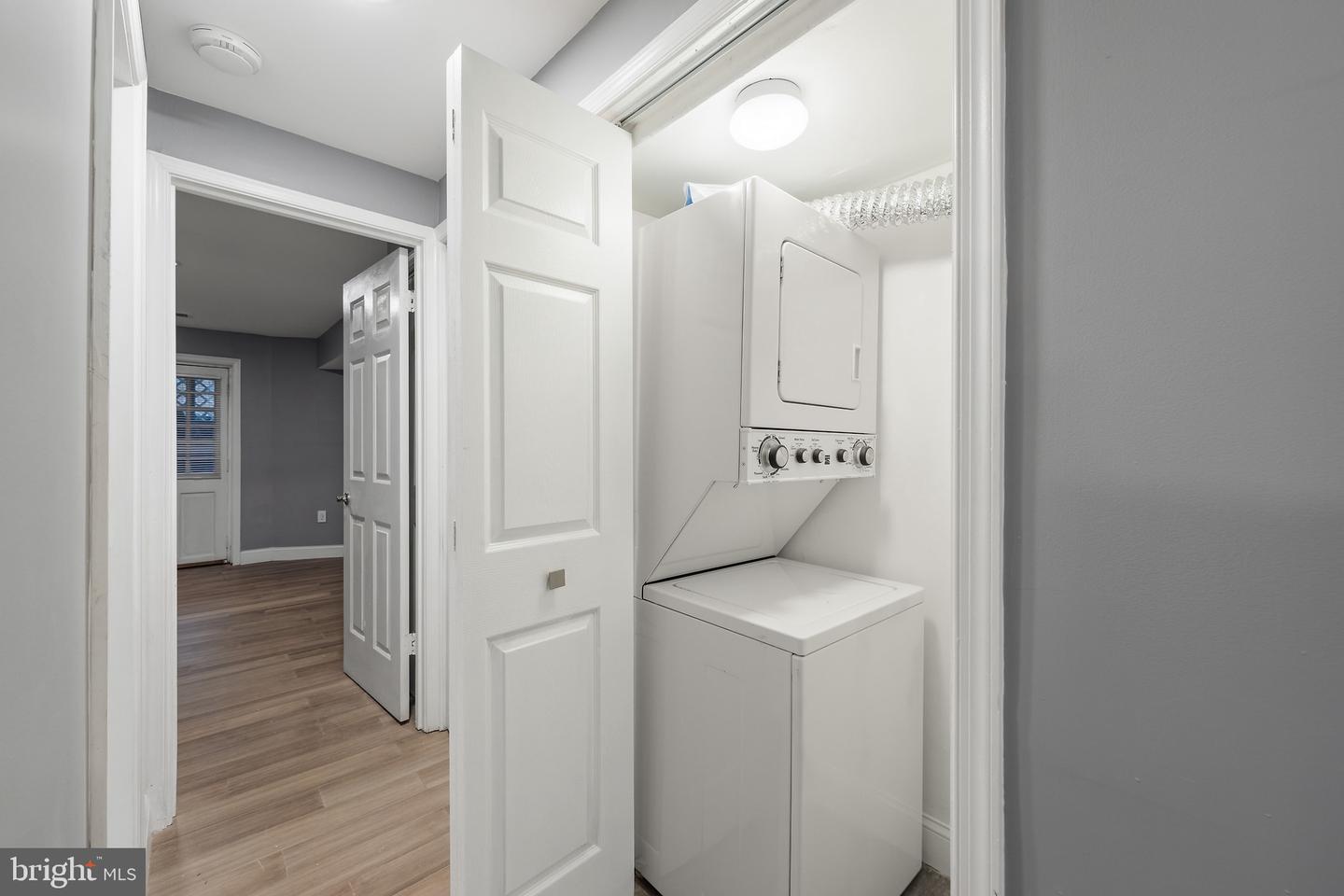 313 F St Ne #a Property Photo 6