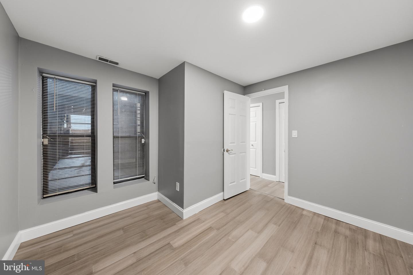 313 F St Ne #a Property Photo 8