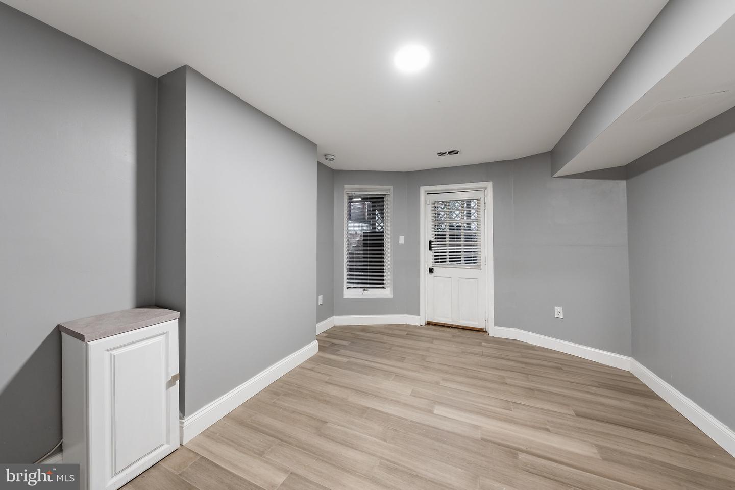 313 F St Ne #a Property Photo 11