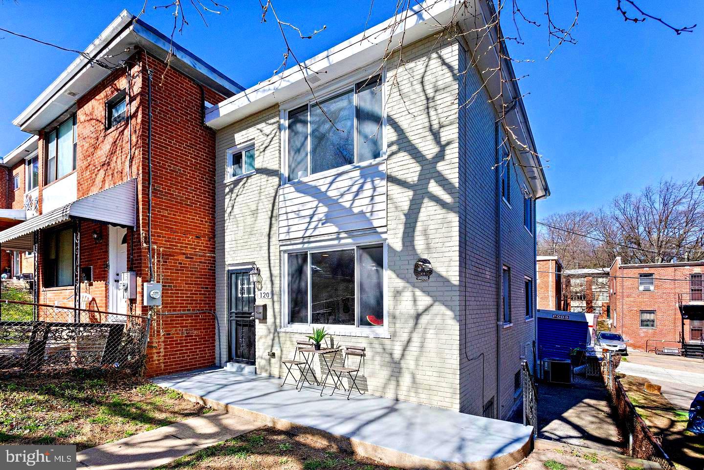 120 Webster St Ne Property Photo 3