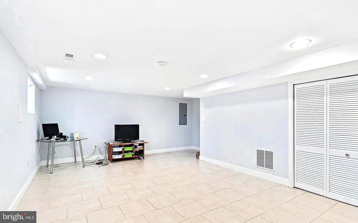 120 Webster St Ne Property Photo 16
