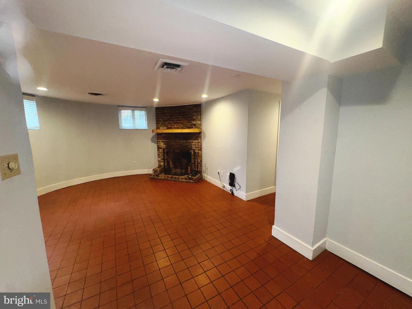 729 Massachusetts Ave Ne Property Photo 5