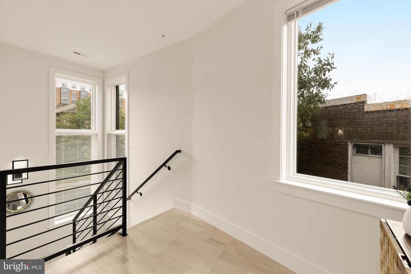 502 Edgewood St Ne #2 Property Photo 46