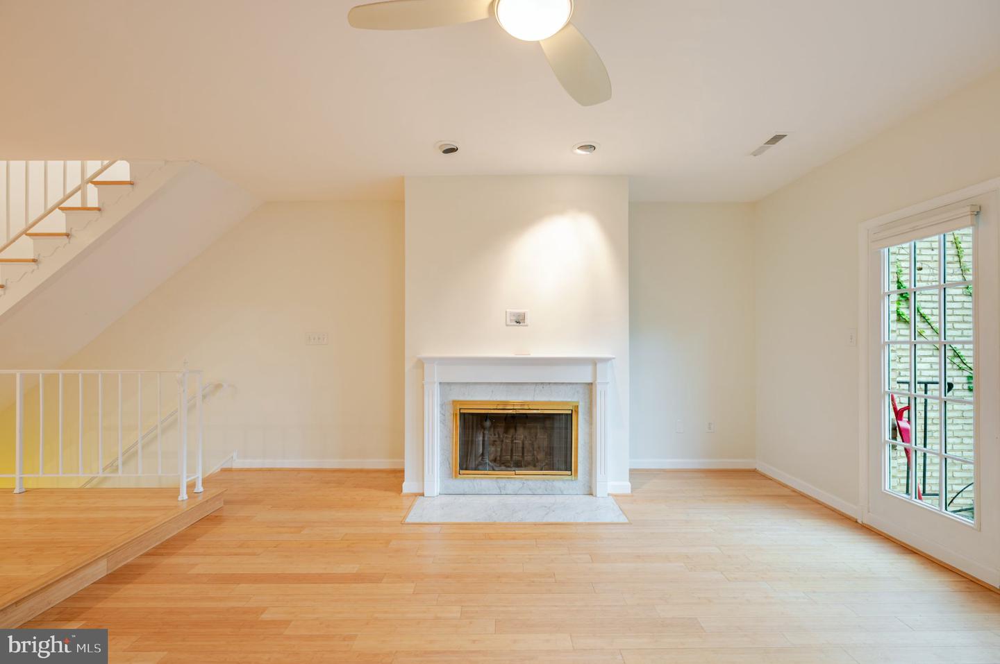 4605 Macarthur Blvd Nw #b Property Photo 4