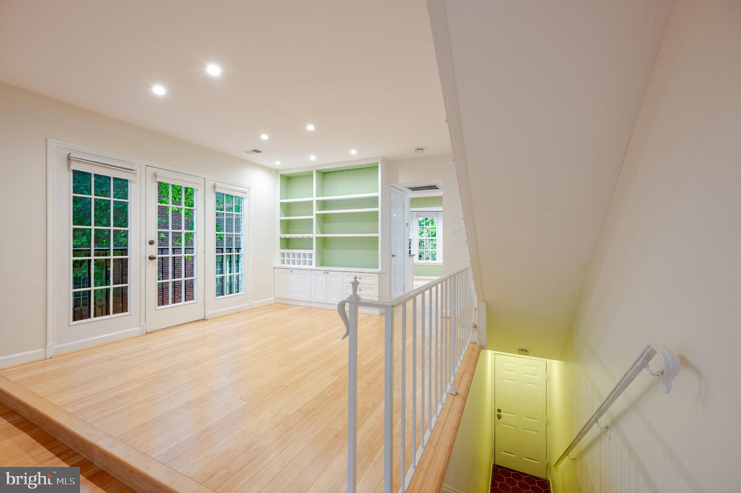 4605 Macarthur Blvd Nw #b Property Photo 10