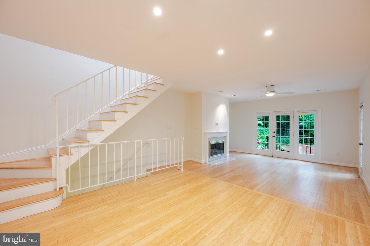 4605 Macarthur Blvd Nw #b Property Photo 14