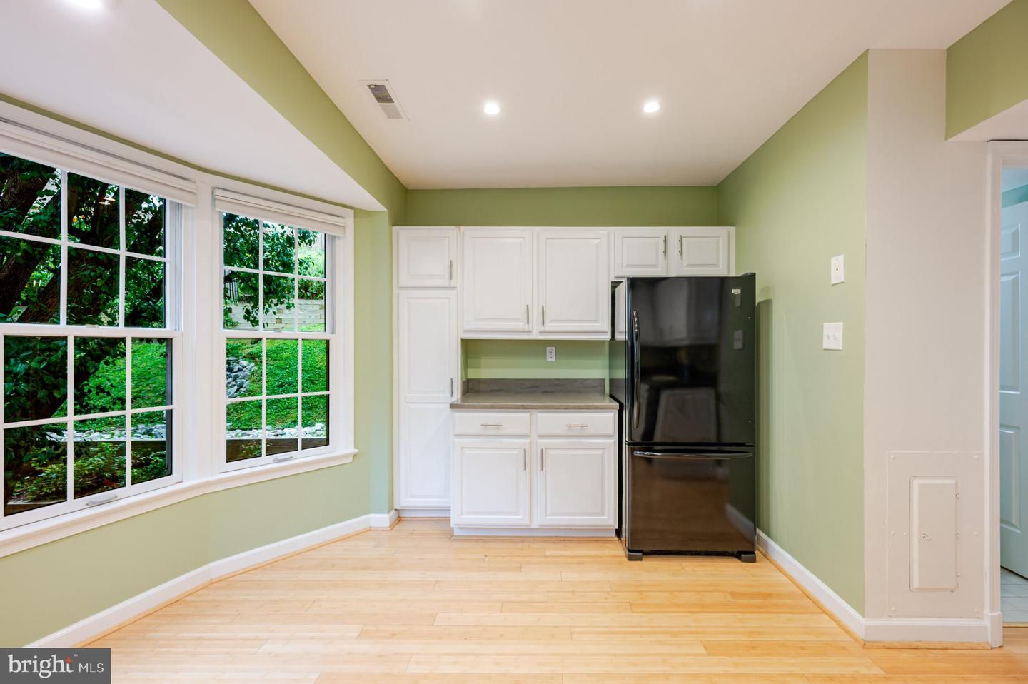 4605 Macarthur Blvd Nw #b Property Photo 19
