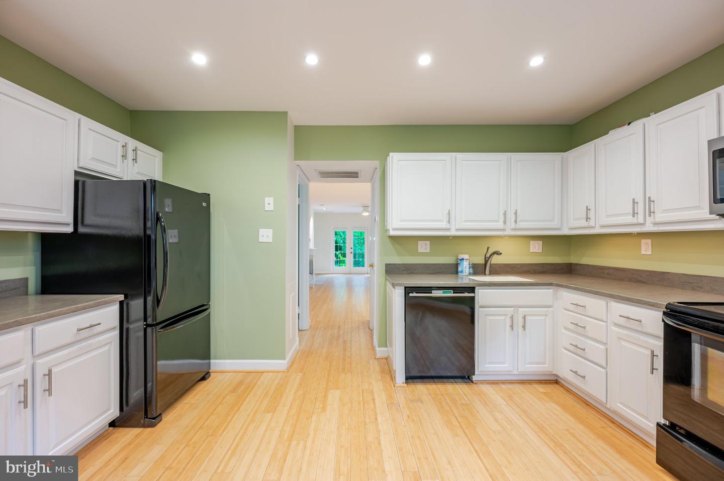 4605 Macarthur Blvd Nw #b Property Photo 20