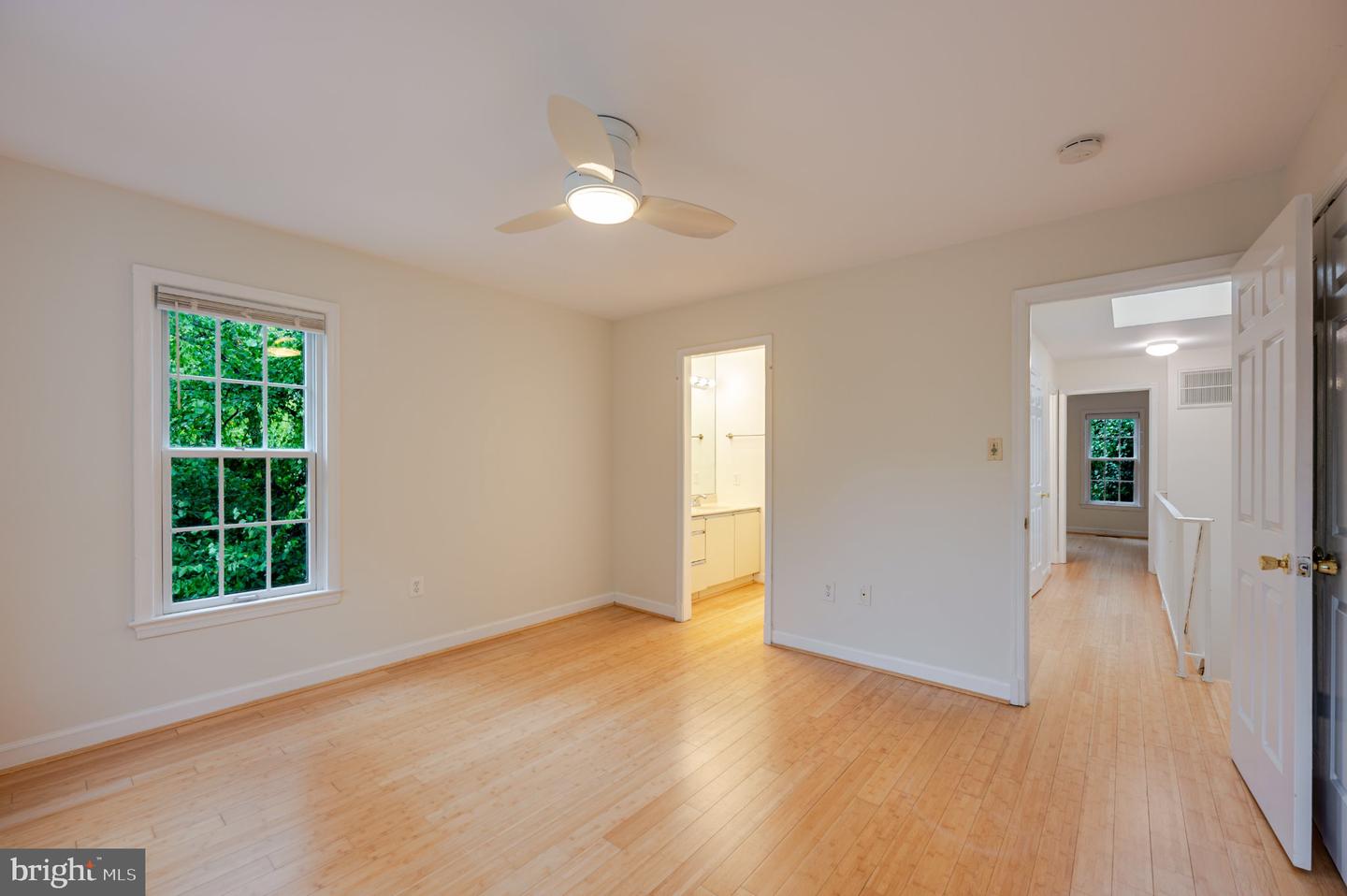 4605 Macarthur Blvd Nw #b Property Photo 27