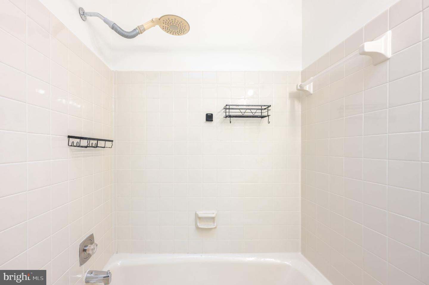 4605 Macarthur Blvd Nw #b Property Photo 31