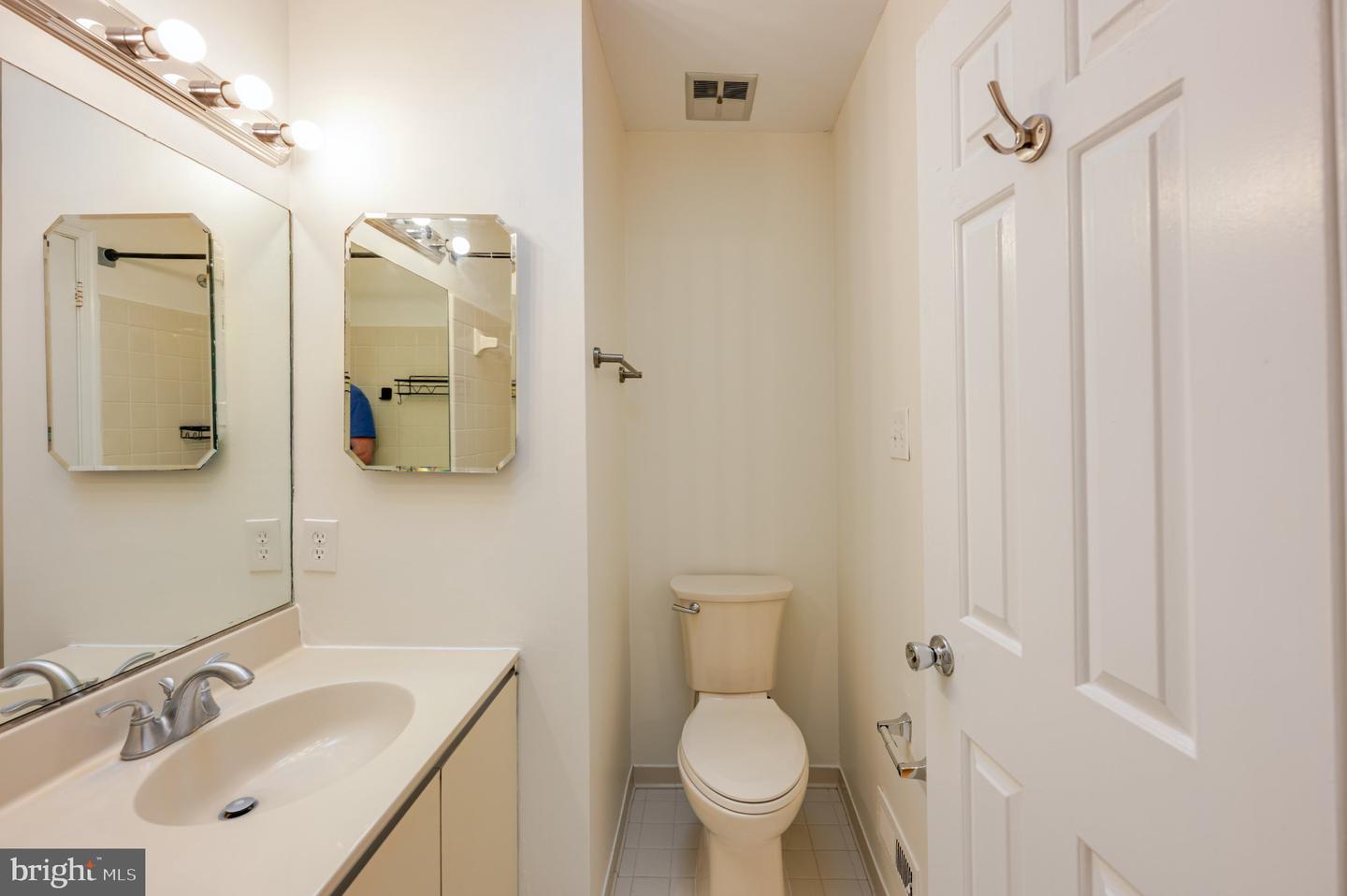 4605 Macarthur Blvd Nw #b Property Photo 32