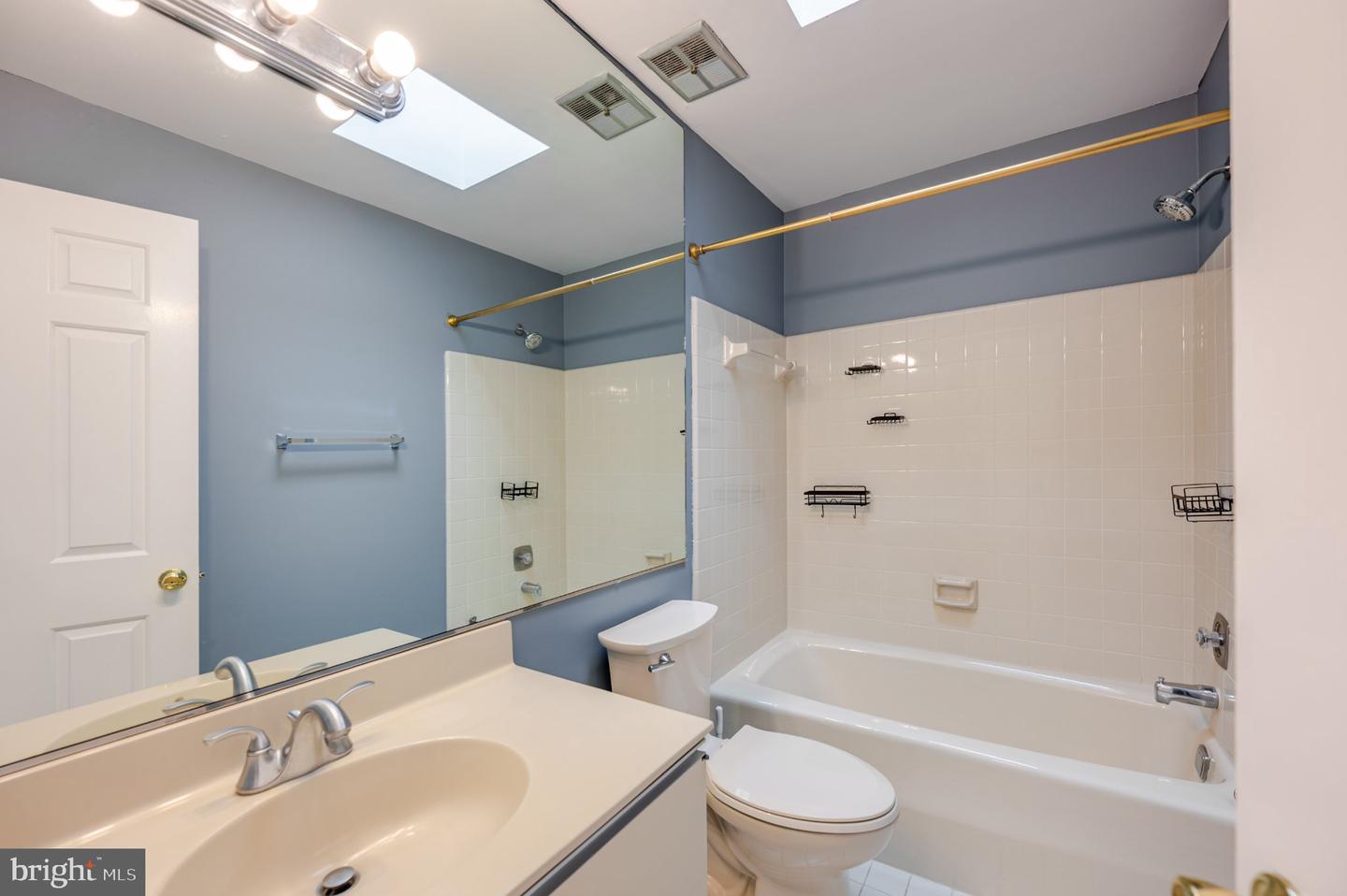 4605 Macarthur Blvd Nw #b Property Photo 34