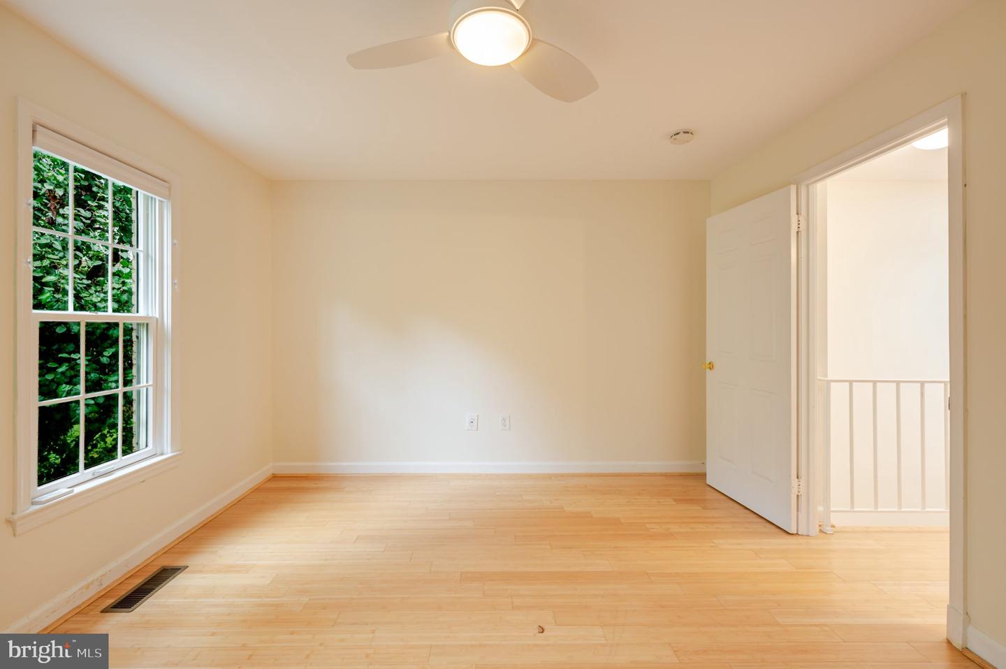 4605 Macarthur Blvd Nw #b Property Photo 37