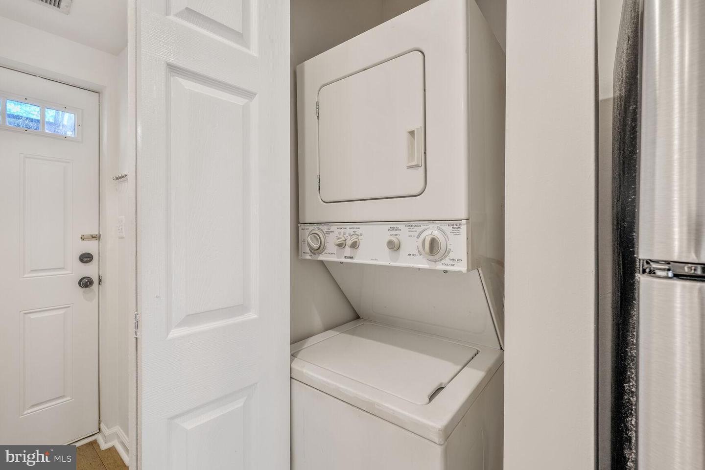 1268 16th St Ne #b Property Photo 14