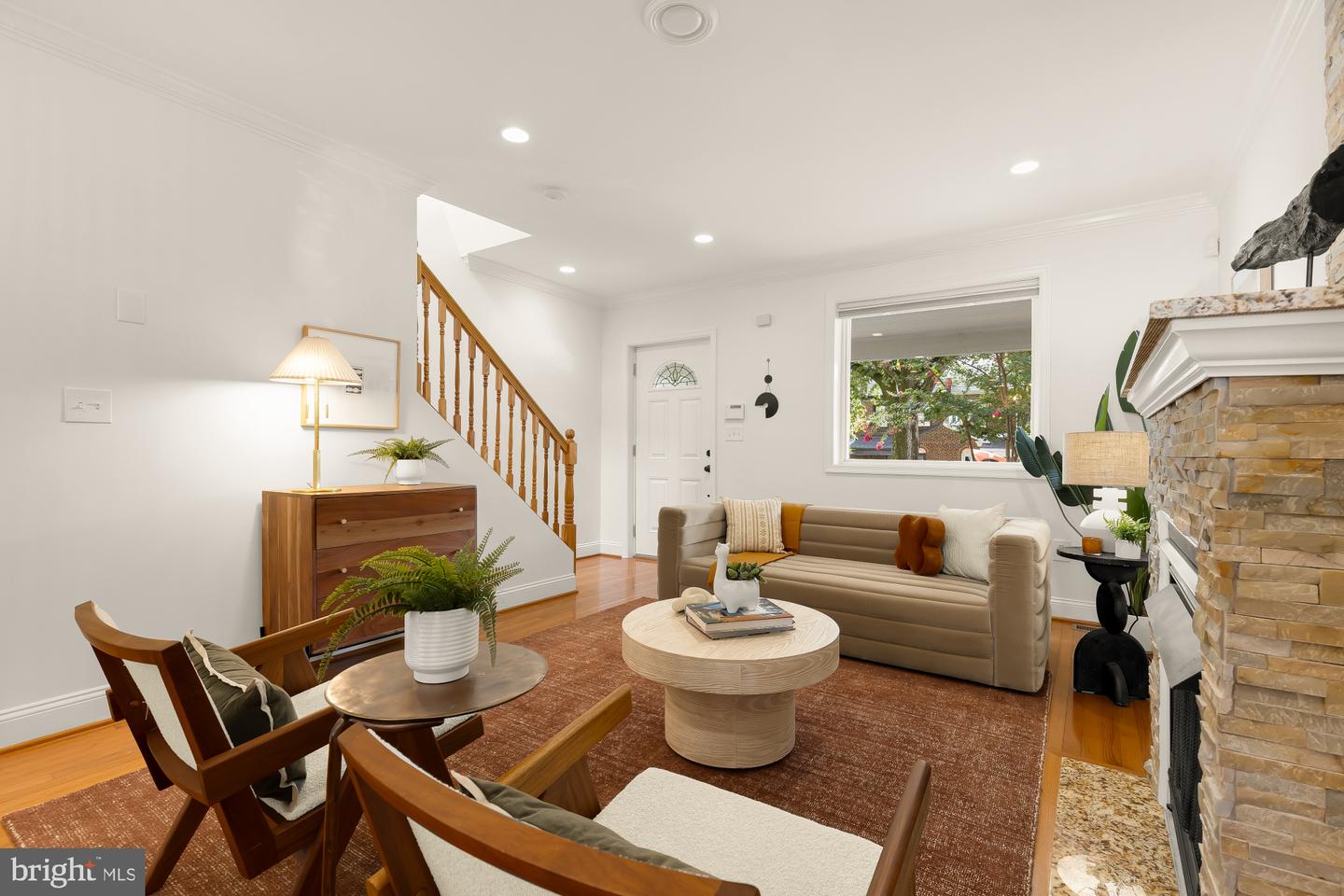 320 19th St Ne Property Photo 4