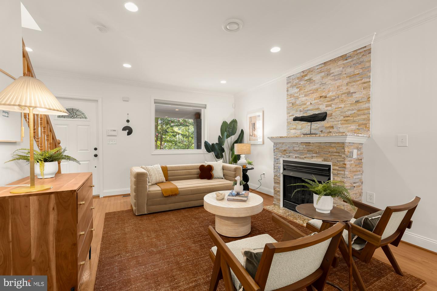 320 19th St Ne Property Photo 5