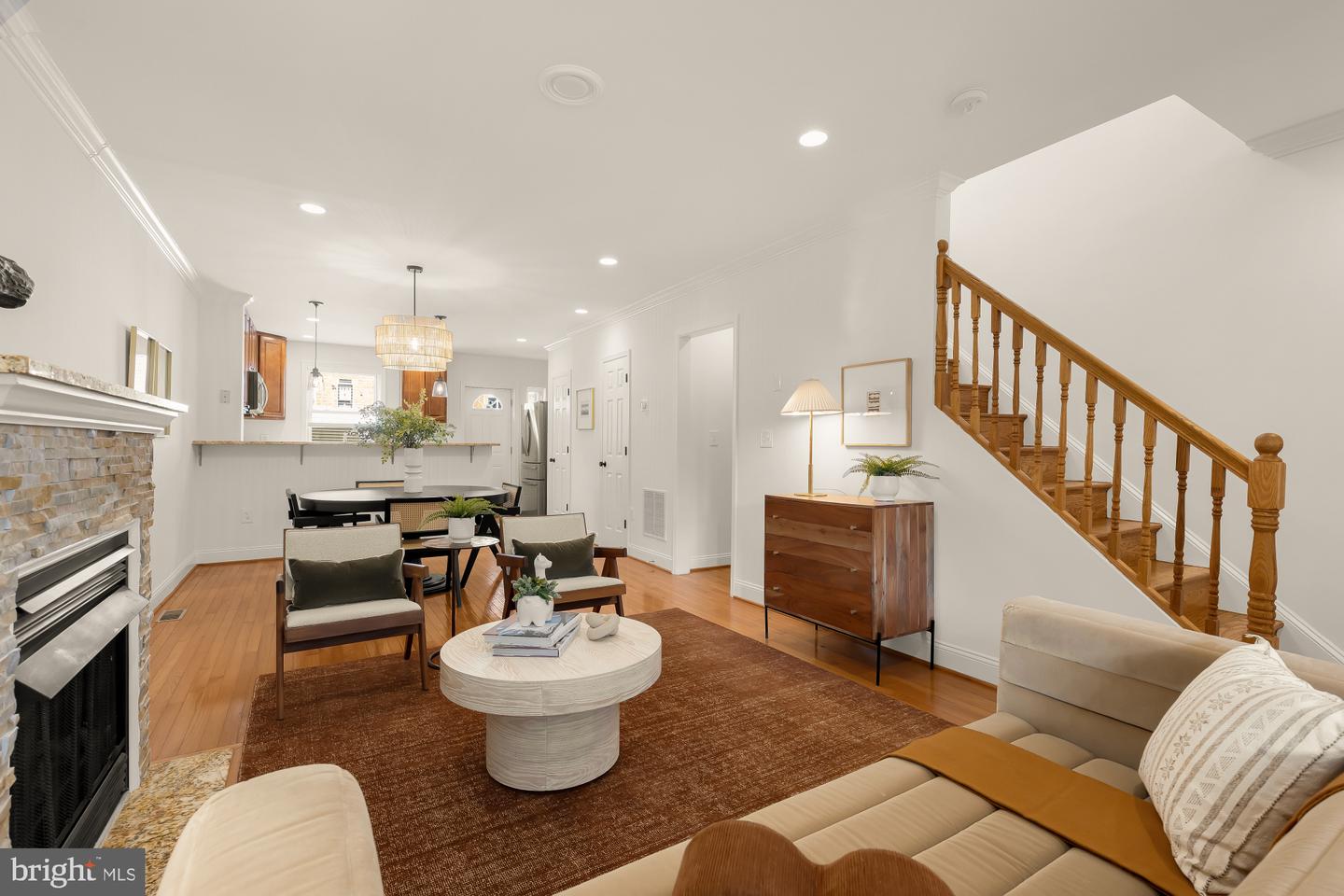 320 19th St Ne Property Photo 6