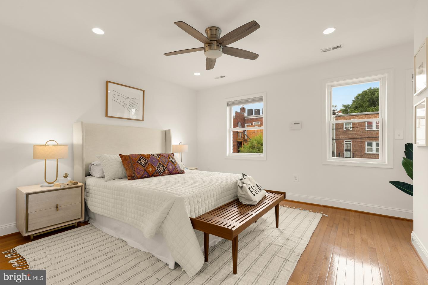 320 19th St Ne Property Photo 17