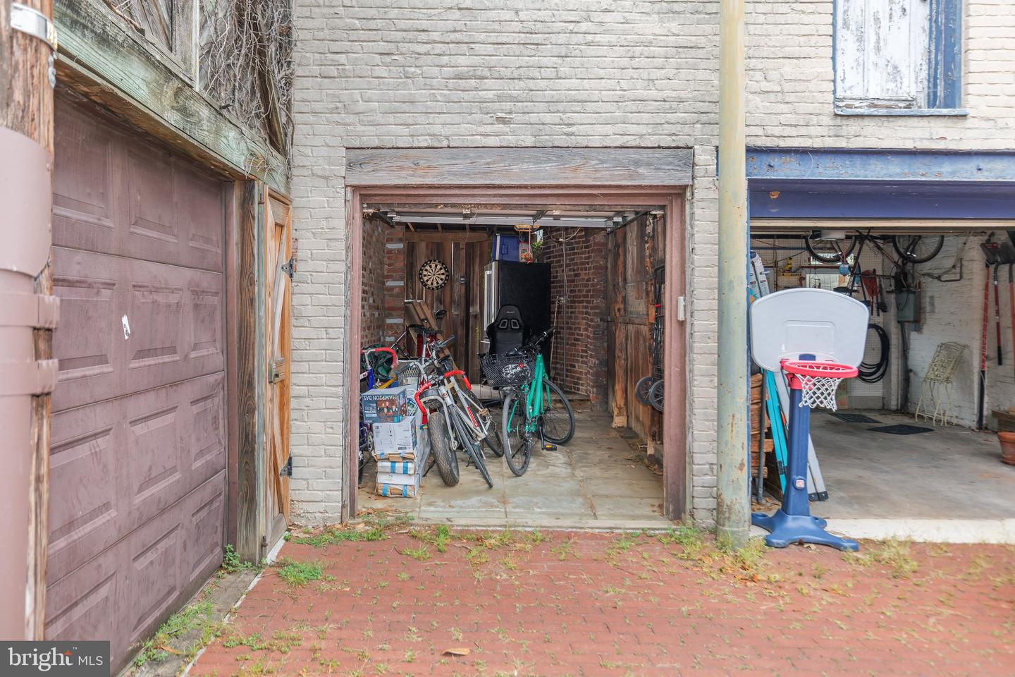 607 Constitution Ave Ne Property Photo 21