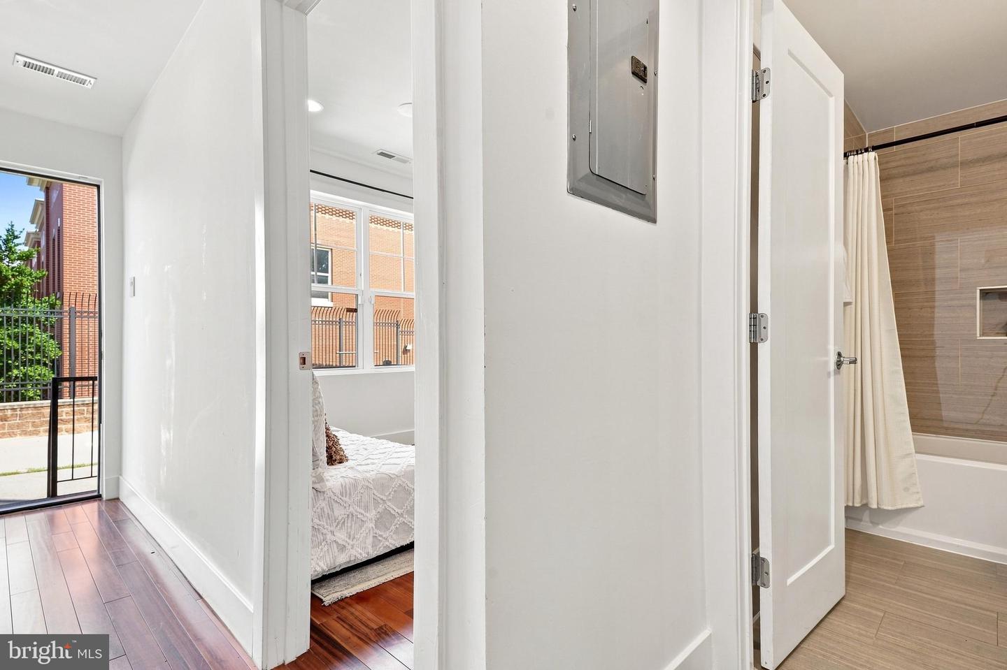1512 F St Ne #2 Property Photo 13