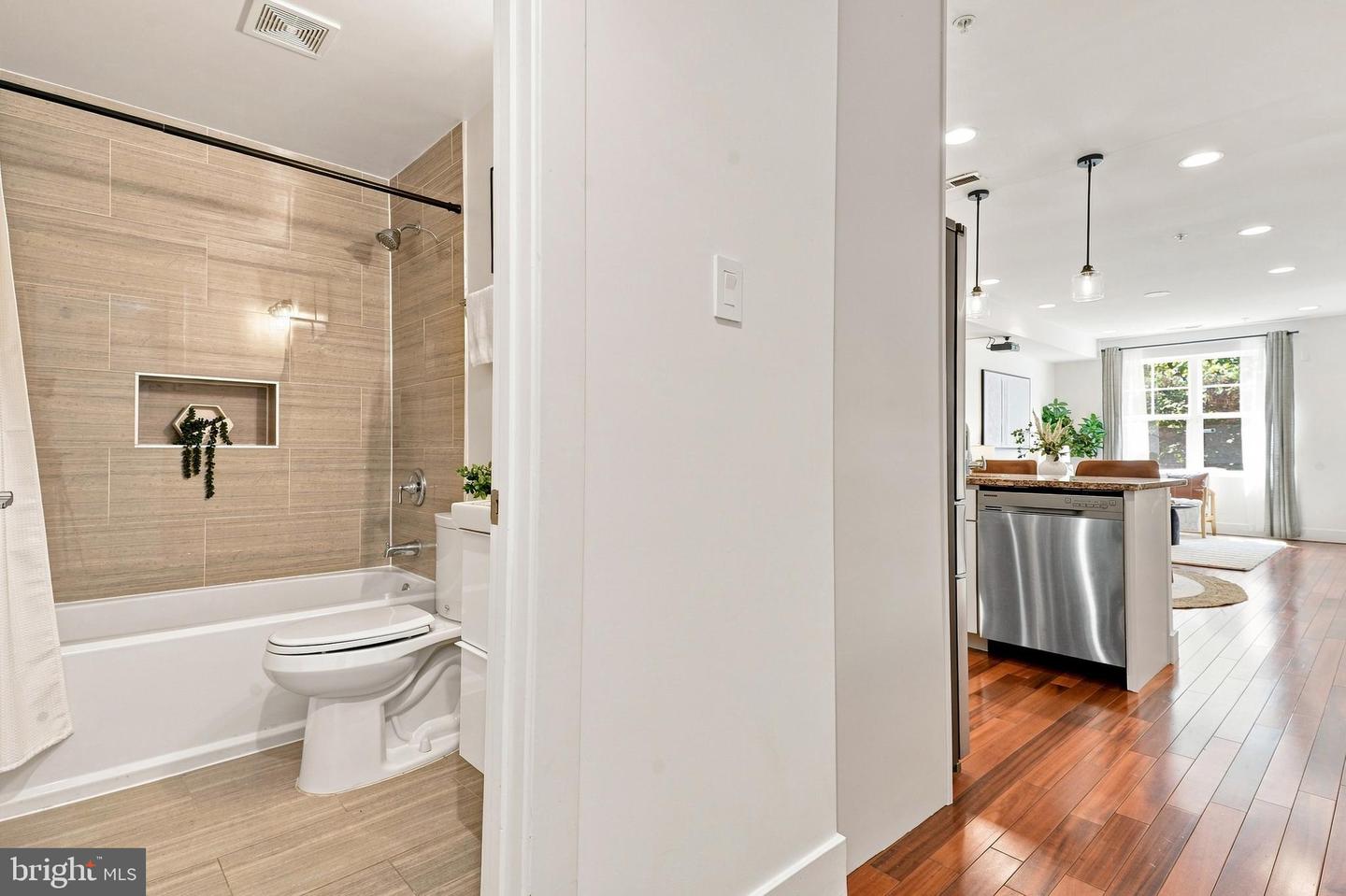 1512 F St Ne #2 Property Photo 17