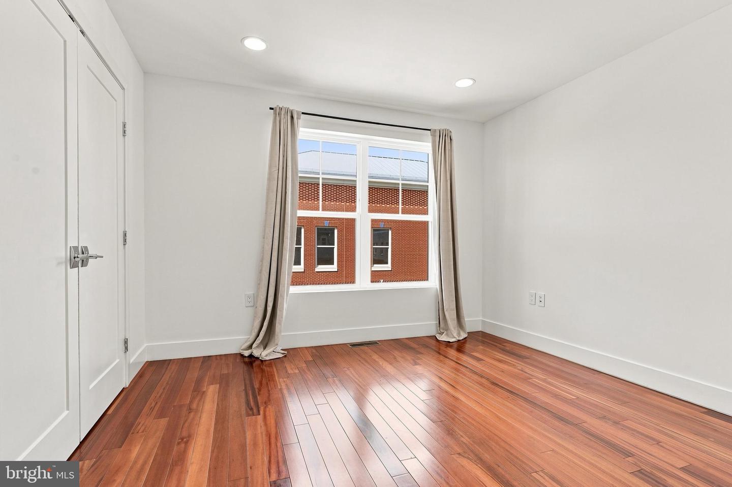 1512 F St Ne #2 Property Photo 32