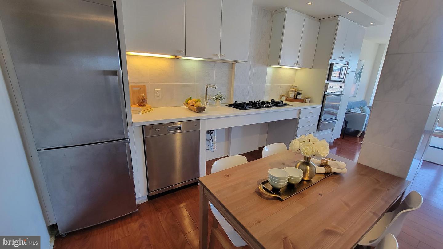 1330 New Hampshire Ave Nw #720 Property Photo 4