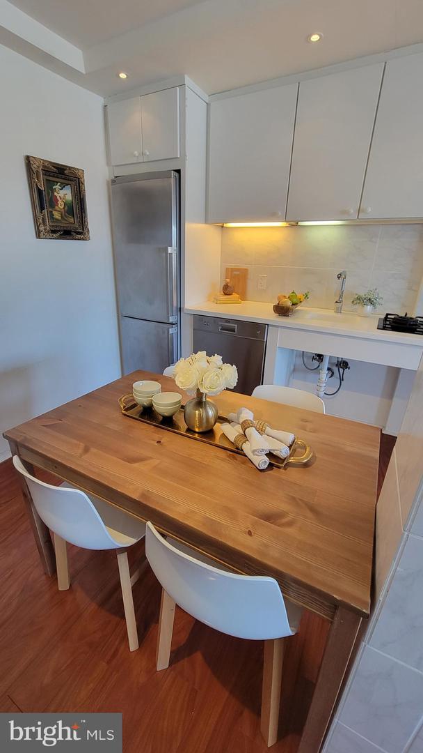 1330 New Hampshire Ave Nw #720 Property Photo 6