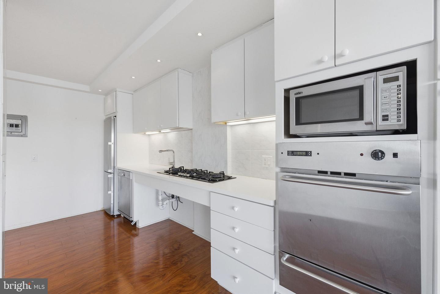 1330 New Hampshire Ave Nw #720 Property Photo 10