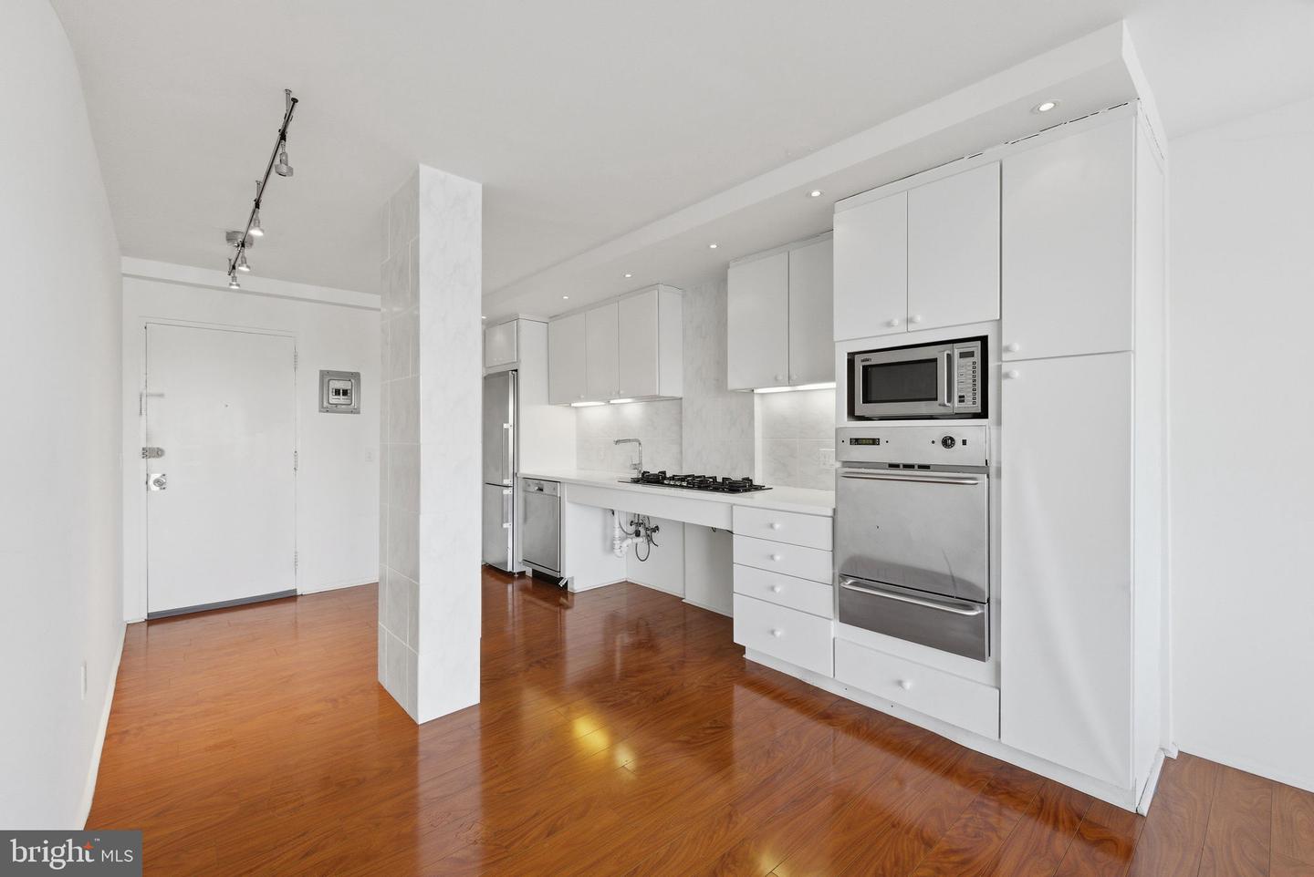 1330 New Hampshire Ave Nw #720 Property Photo 14