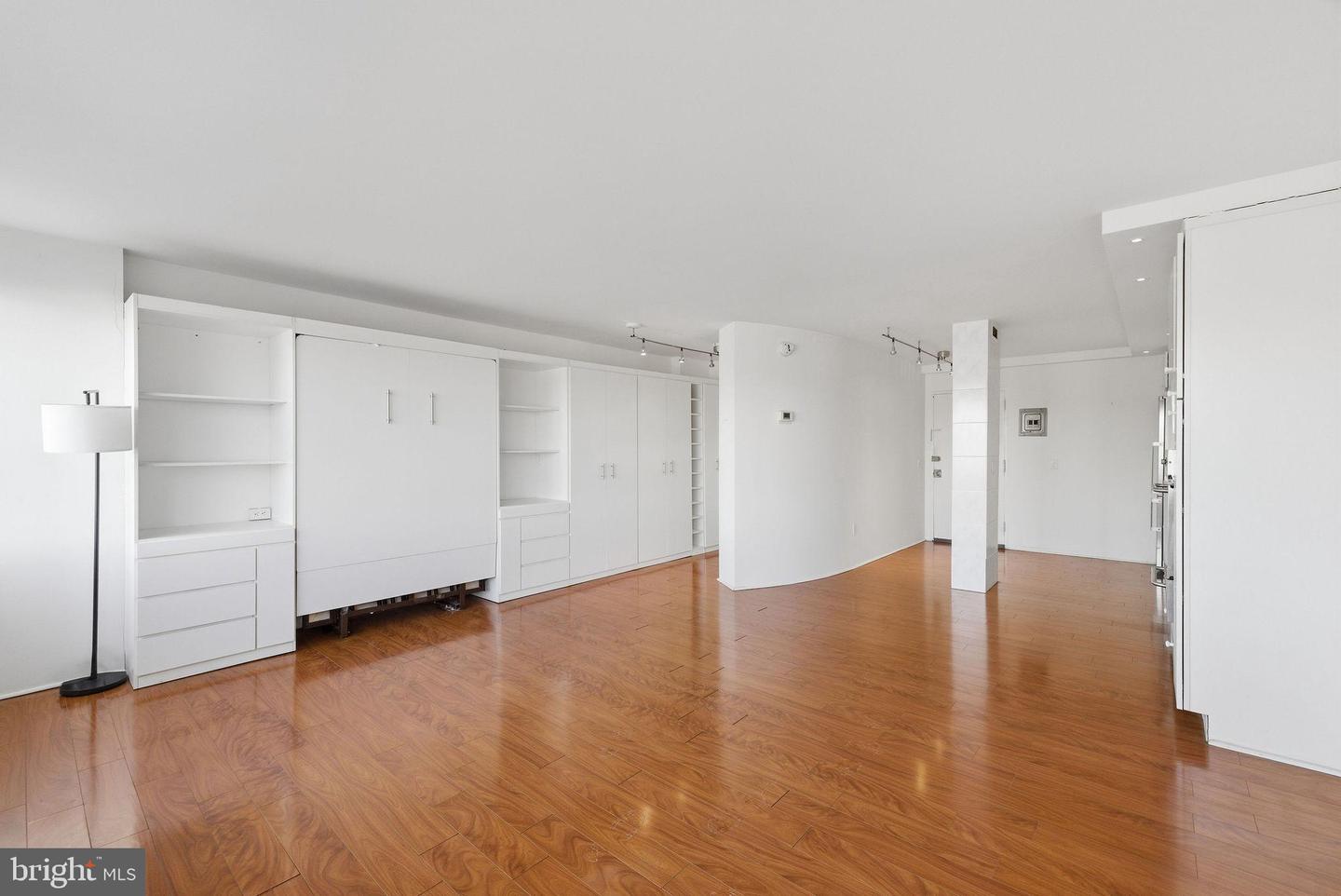 1330 New Hampshire Ave Nw #720 Property Photo 28