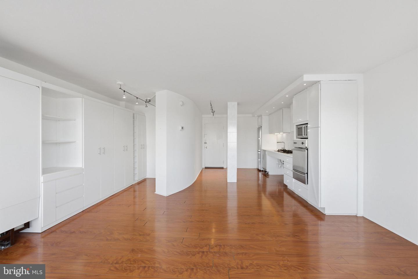 1330 New Hampshire Ave Nw #720 Property Photo 29