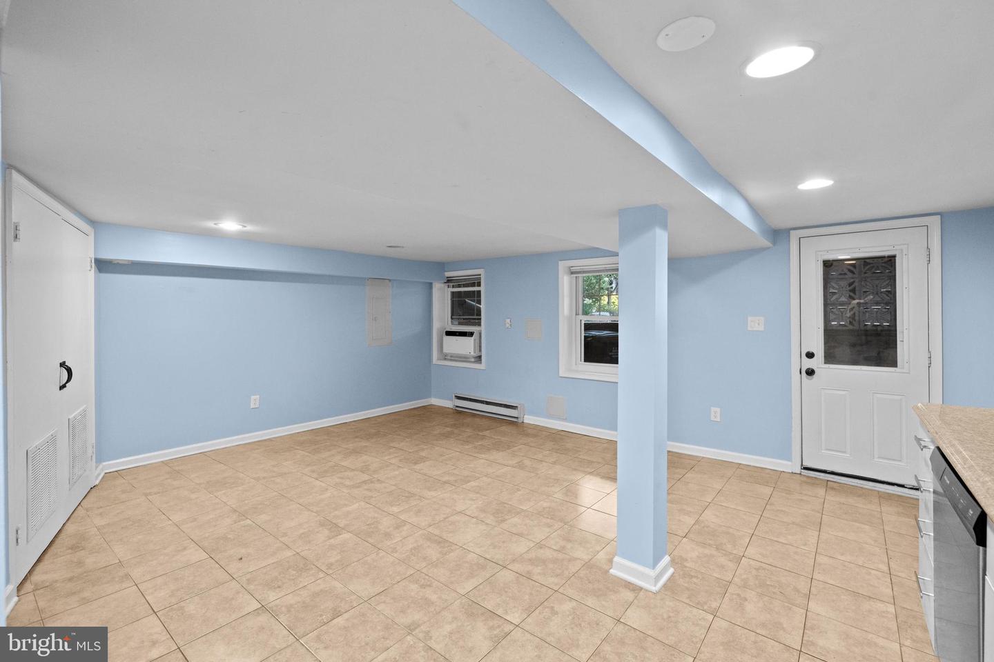 165 Adams St Nw Property Photo 45
