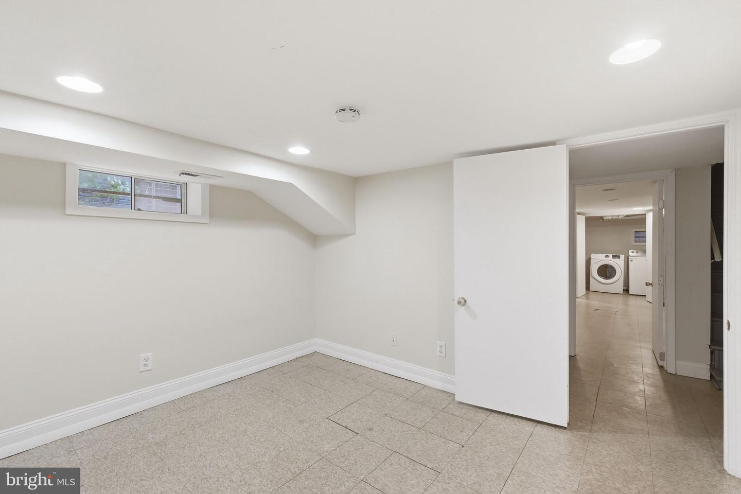 720 Gresham Pl Nw Property Photo 16